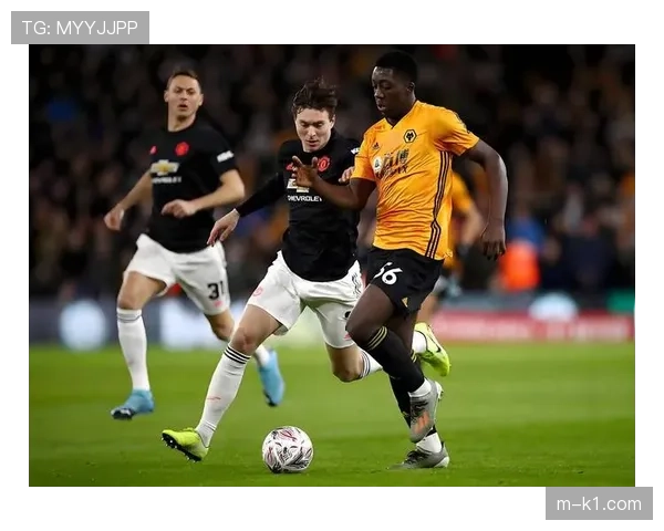 利兹联迎战狼队，力争欧战资格